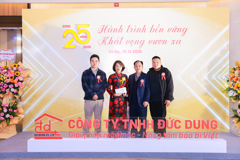 Lễ kỷ niệm 15 năm thành lập